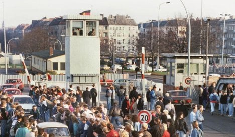 Berlin Wall checkpoint up for auction on eBay
