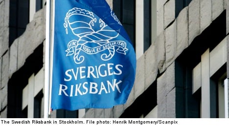 Riksbank keeps rates stable amid slow growth
