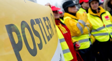 Union accuses Post of threatening workers