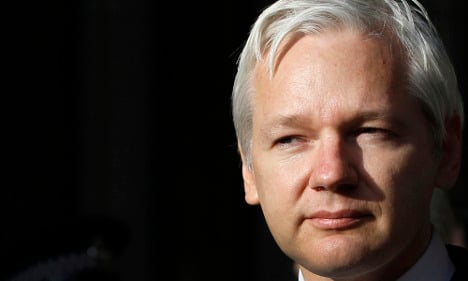 Assange lawyer: ‘I’m still prepared to go to the UK’