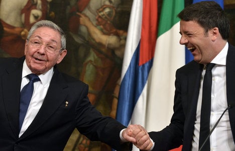 Italian PM visits Cuba in a historic first