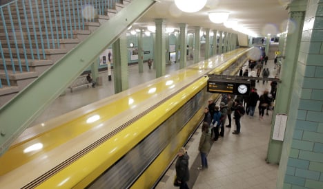 Man pushes woman onto Berlin U-Bahn train tracks