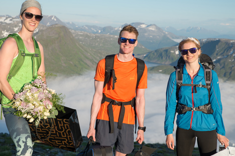 The hike took the couple 900 metres above sea level. Photo: Stan Serdjukov/ © www.fotograftromso.no