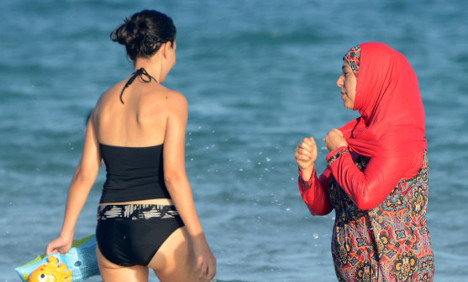Majority in France against burqinis on beaches