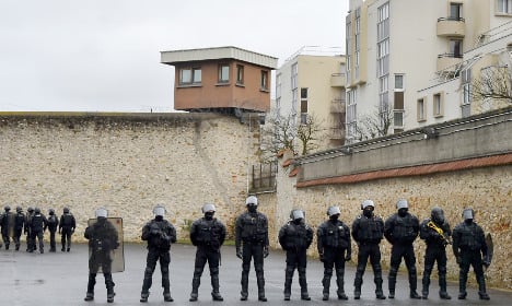 France tracks '15,000 terror suspects' but prisons are full