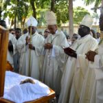 Throngs mourn Spanish nun gunned down in Haiti