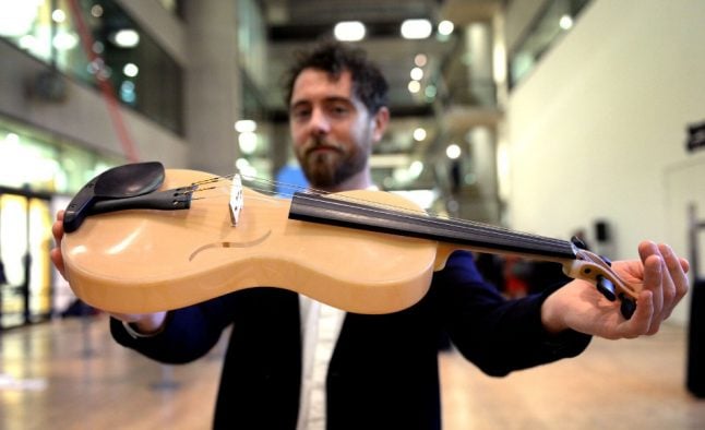 This Italian created a violin with strings made of spider silk