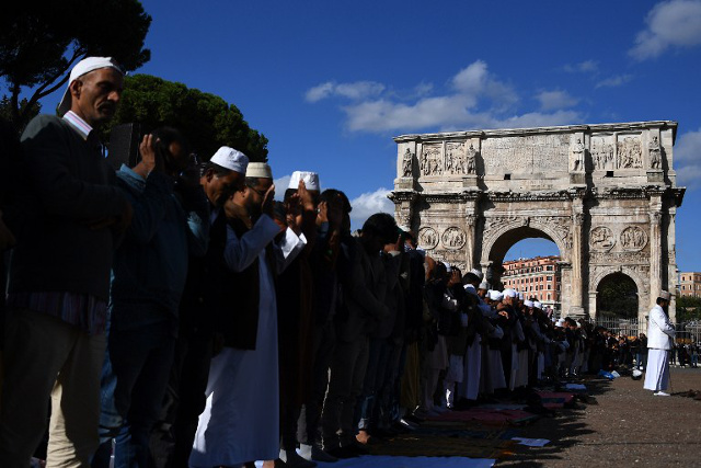 Italians overestimate country's Muslim population by 500 percent