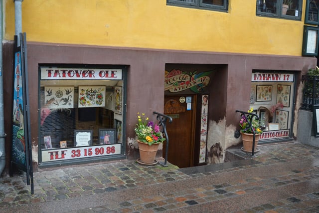 The owner of the Nyhavn 17 wants to convert the tattoo shop into kitchen space. Photo: Davut Çolak