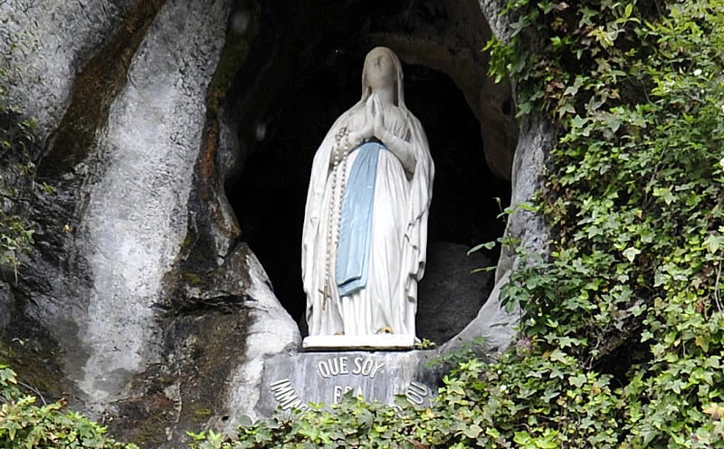 French town ordered to remove statue of Virgin Mary