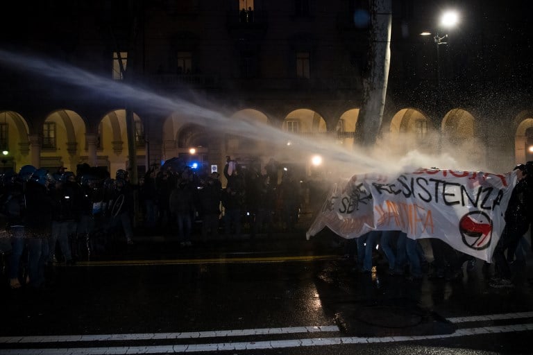 Three police injured in clashes with antifascist protestors in Turin
