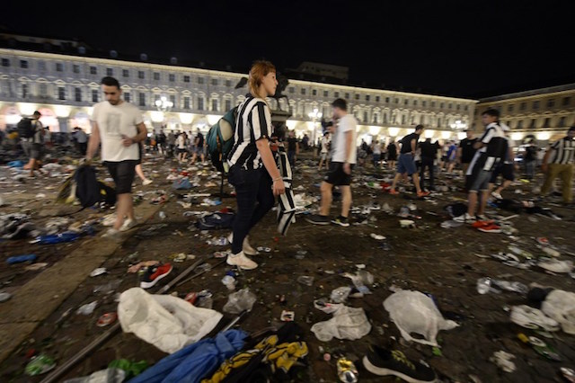 Football: 1000 injured in Juve fan panic after bomb scare - police