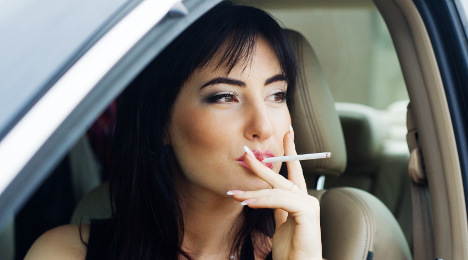 France to ban smoking in cars with kids