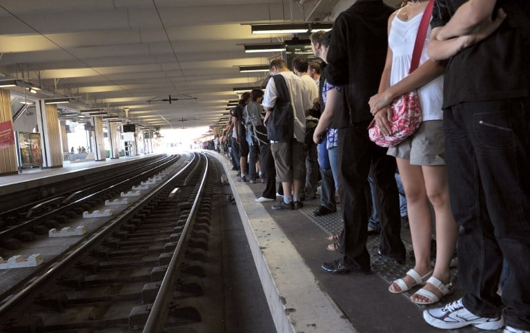 Roasting Paris commuters complain of '43C temperatures' on packed RER trains