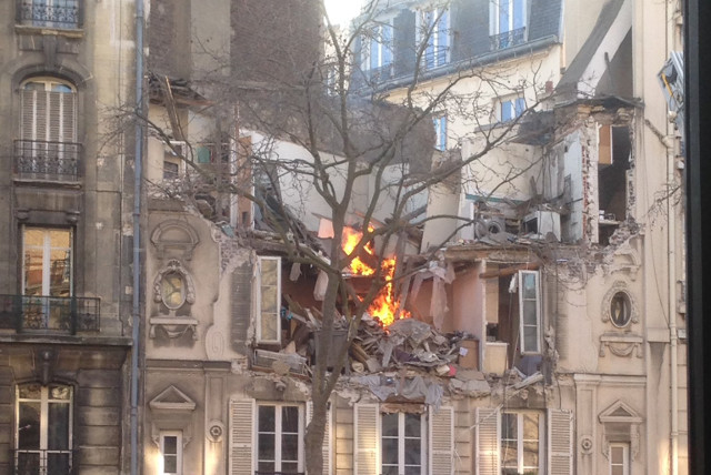Gas explosion blows apart Paris apartment