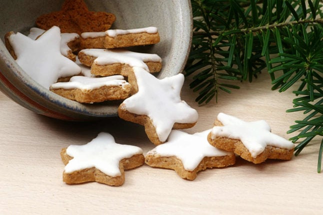 How to make Swiss Christmas cookies: Cinnamon stars