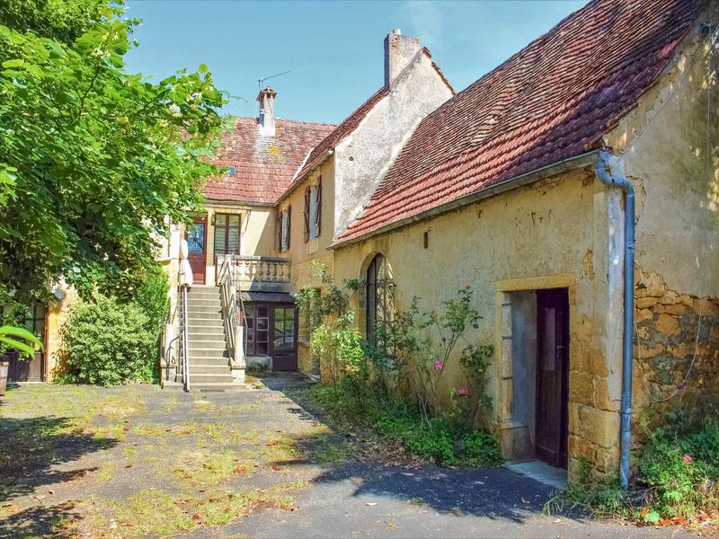 French property of the week: 19th century stone house in the Lot (in need of some TLC)