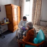 Reader question: Can I move into a Spanish care home as a foreigner?
