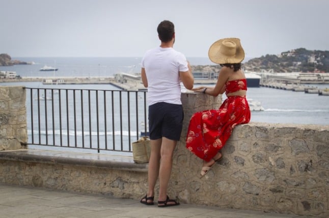 Spain's tourist numbers up in 2021 but still fall short of pre-Covid levels
