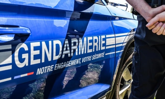 Fake French gendarmes robbing people in Dordogne