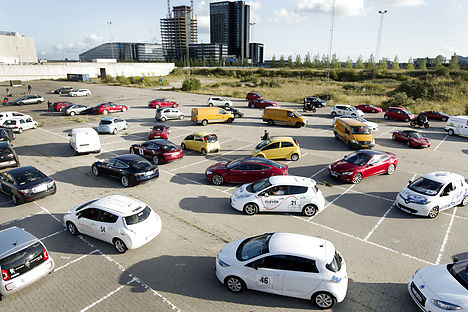 Cars get in to position. Photo: Jens Alstrup/Scanpix